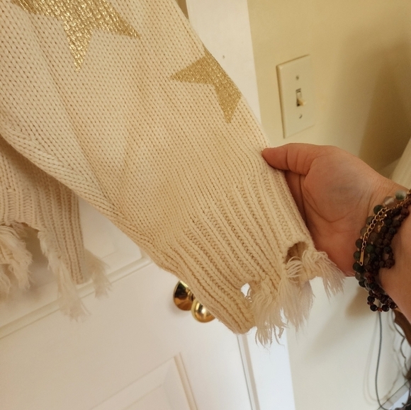 Distressed gold star sweater size m/l oversized boho boutique brand - Picture 7 of 8